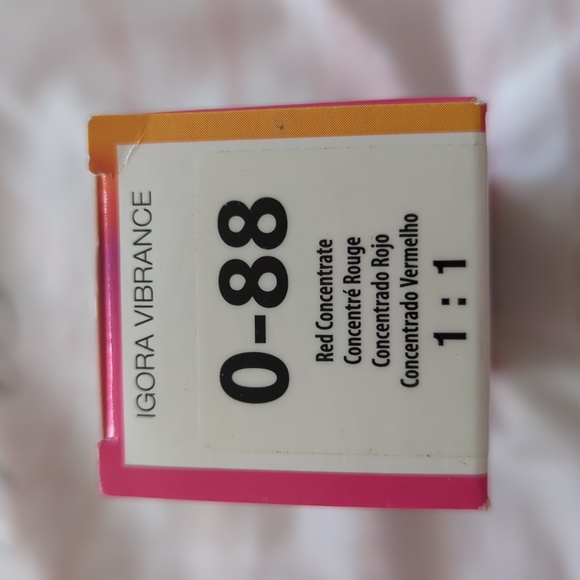 Schwarzkopf Igora Vibrance Red Series Bundle - Picture 6 of 8